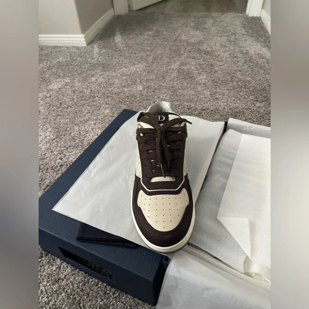 Dior Designer Sneakers - Picture 2 of 7